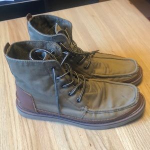 Men’s size 9 toms leather boots could fit a 9-9.5